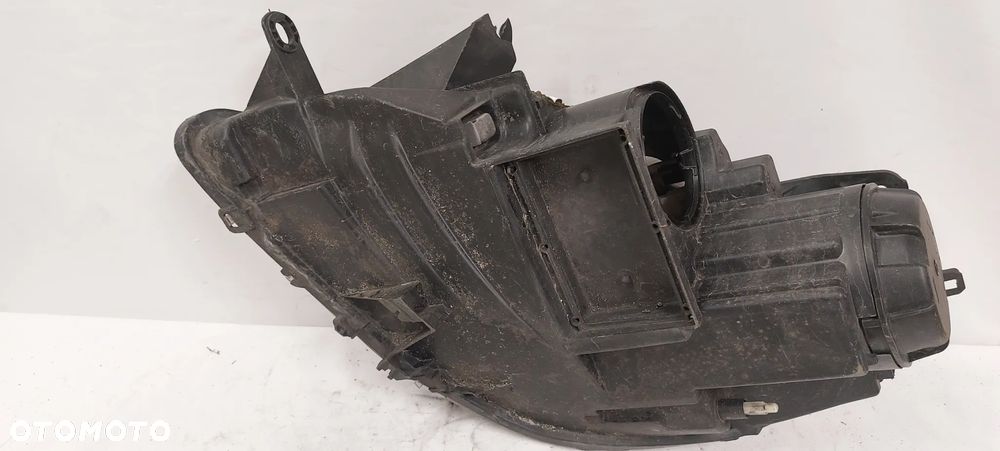 .  LAMPA PRZOD PRZEDNIA PRAWA CITROEN C8 - 5