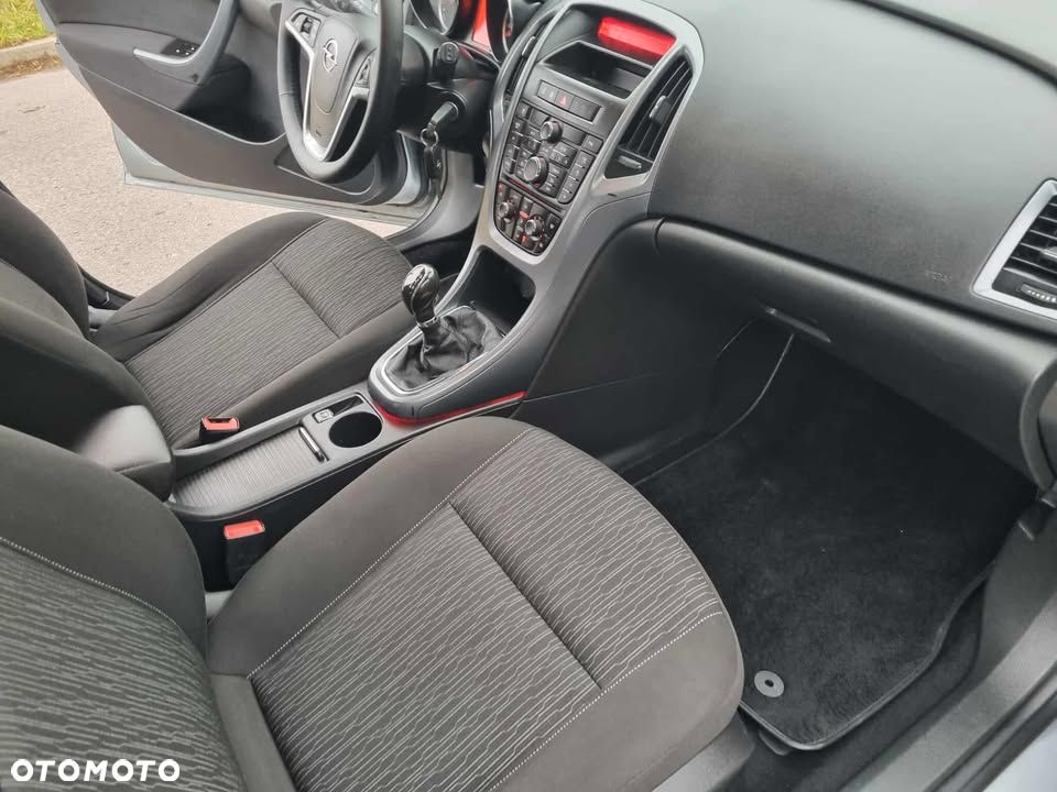 Opel Astra 1.4 Turbo Style - 11