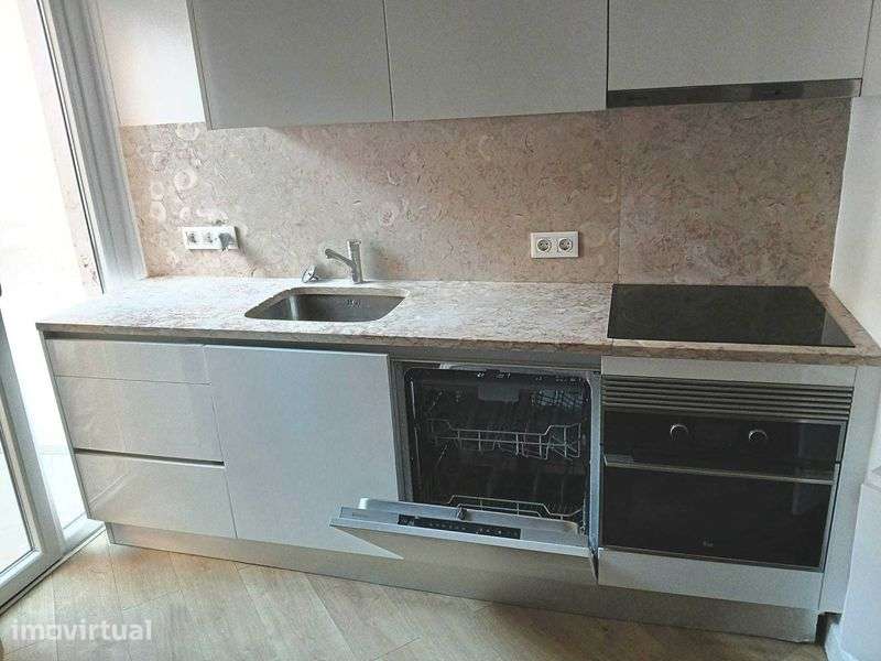 Apartamento- São Domingos de Benfica - Grande imagem: 4/12