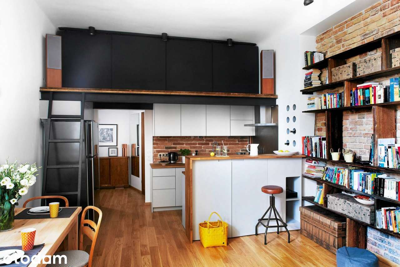 KLIMATYCZNY LOFT Z ANTRESOLĄ-SYPIALNIĄ | CENTRUM | 200 m od metra