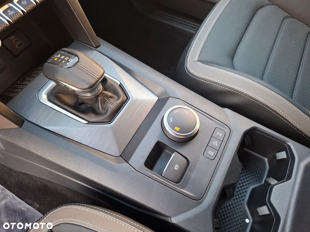 Volkswagen Amarok - 15