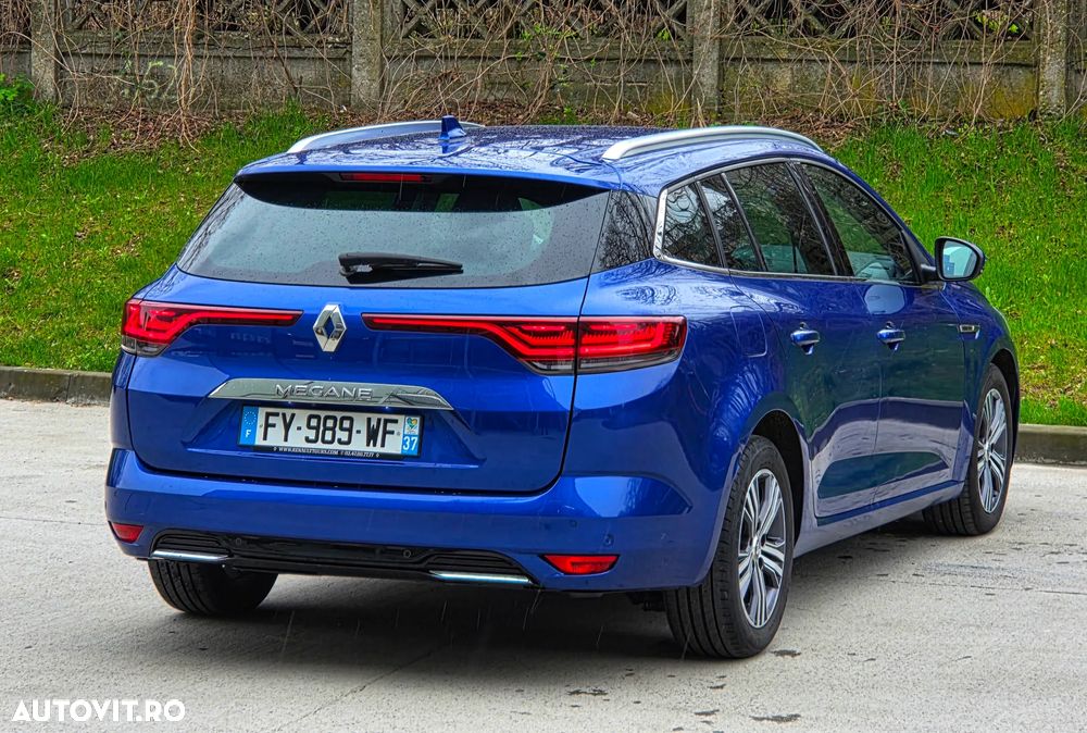 Renault Megane BLUE dCi 115 EDC BOSE EDITION - 11