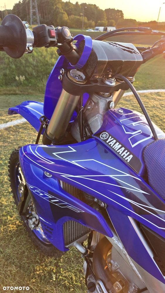 Yamaha YZ - 11