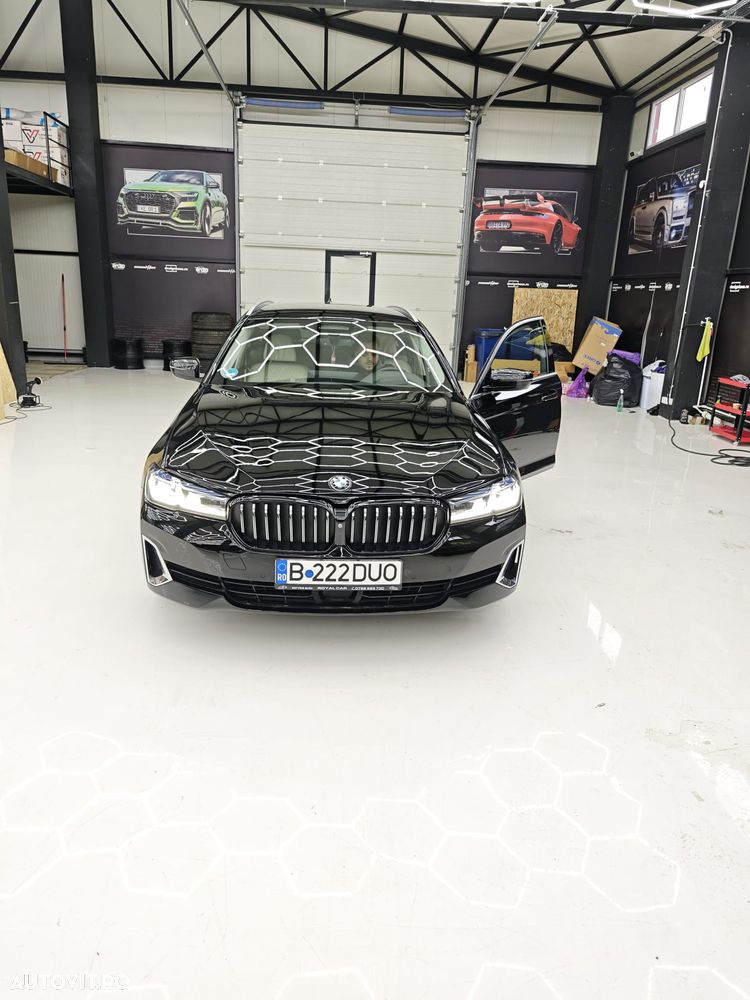 BMW Seria 5 520i Aut. Luxury Line - 1