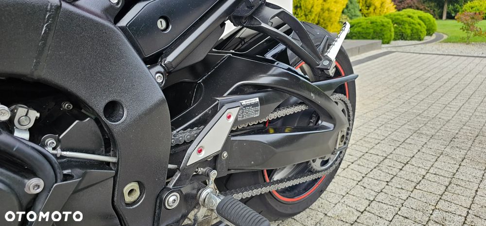 Yamaha FZ - 22