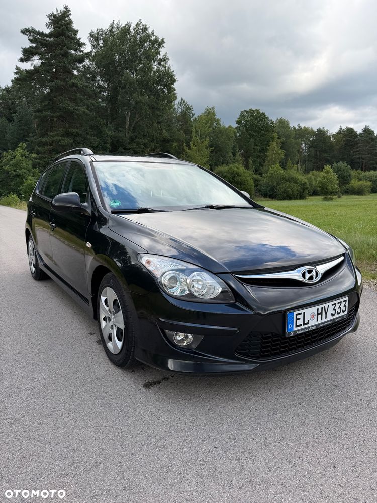 Hyundai i30 i30cw 1.6 CRDi FIFA WM Edition - 3