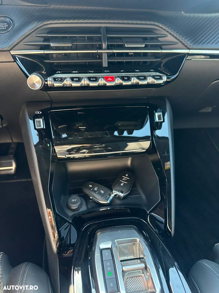 Peugeot 2008 e-2008 GT - 37
