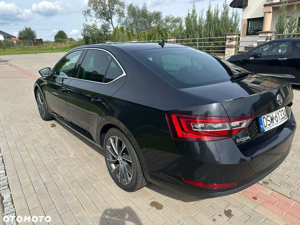 Skoda Superb 2.0 TDI 4x4 L&K DSG - 5