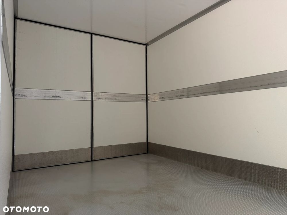 Iveco 35S16 3.0l Chłodnia 8 Palet / Agregat Carrier Viento / Izoterma RomCar / Unikatowy stan / Nowe opony / Serwisowany w aso / FV23% - 22