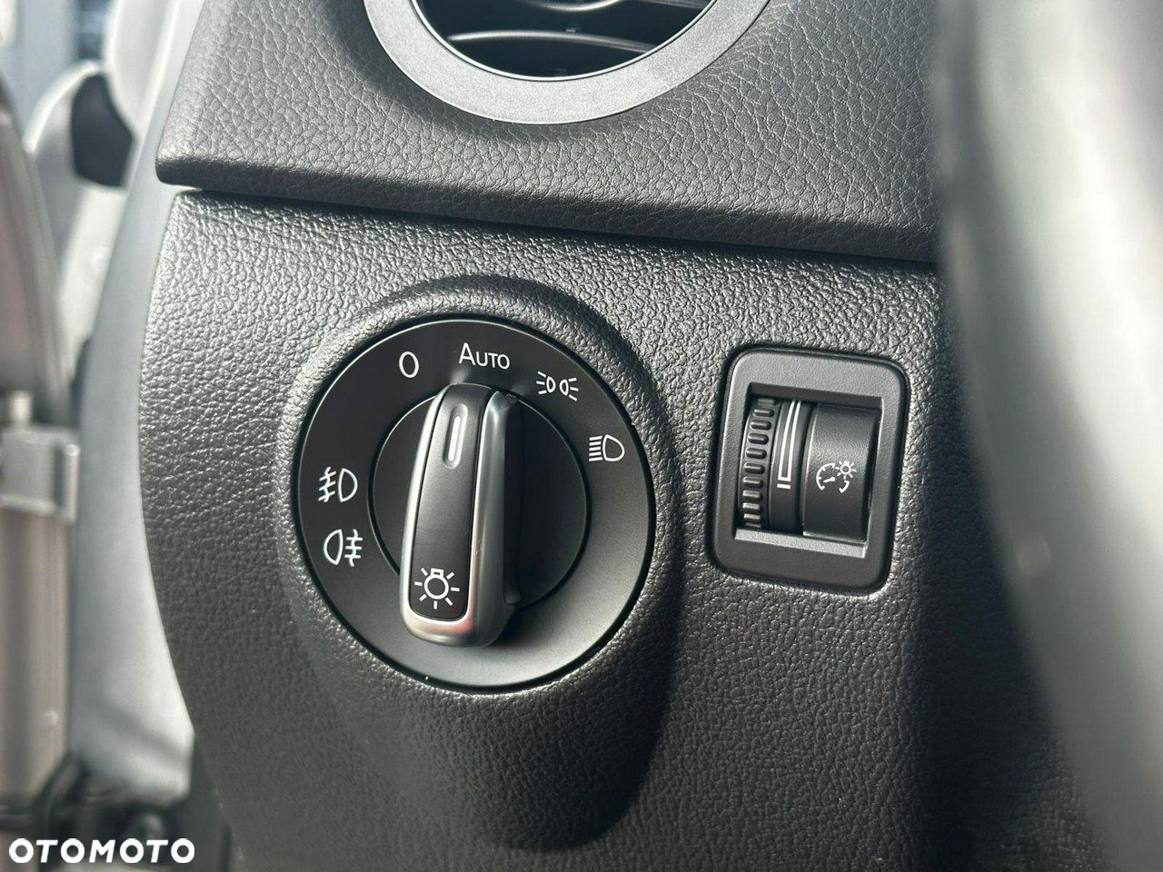 Volkswagen Tiguan 2.0 TDI 4Mot R-Style DSG - 19