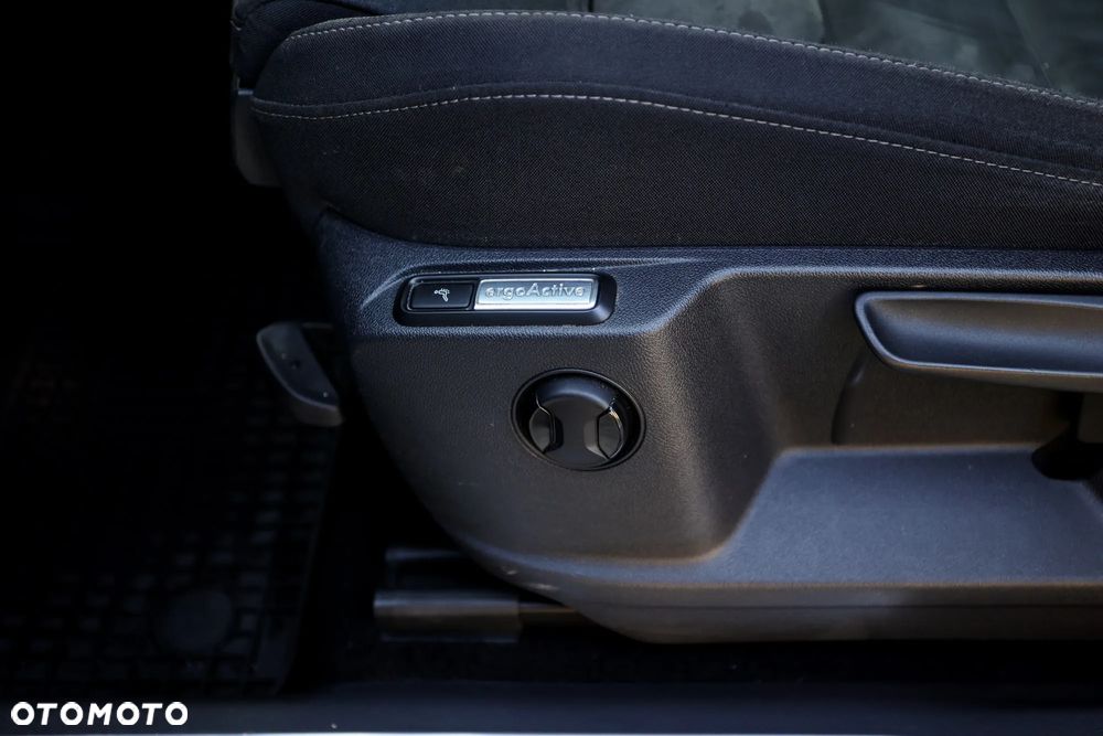 Volkswagen Tiguan 2.0 TDI SCR 4MOTION DSG Highline - 16