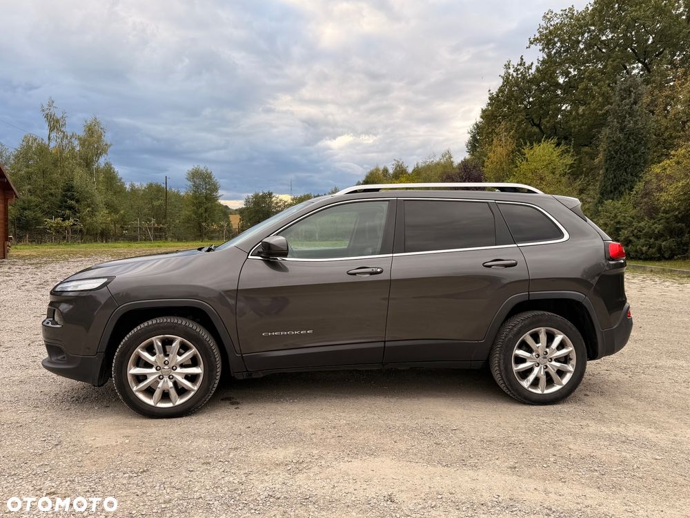 Jeep Cherokee - 6