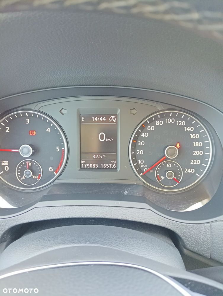 Volkswagen Sharan 2.0 TDI (BlueMotion Technology) Highline - 9