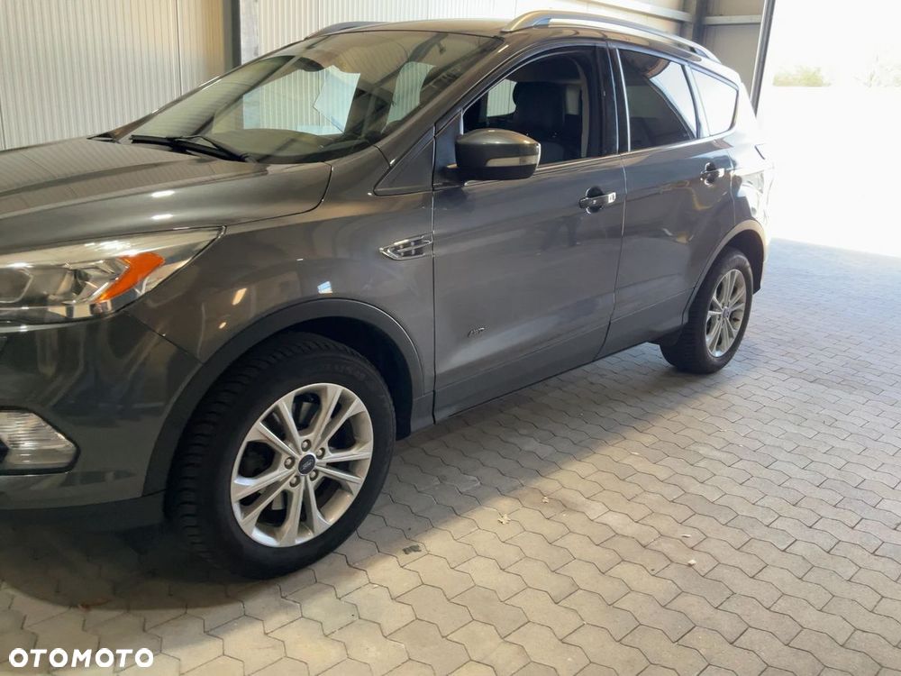 Ford Kuga 2.0 TDCi 4x4 Titanium - 2