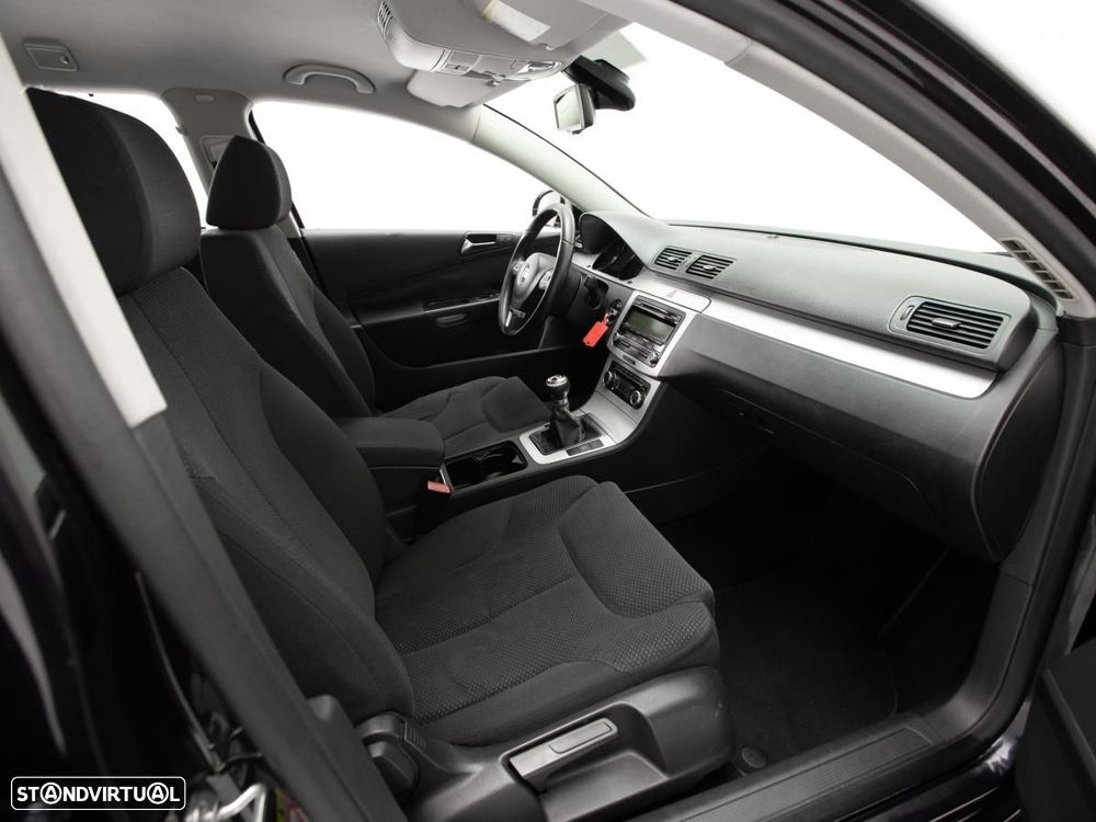 VW Passat Variant - 8
