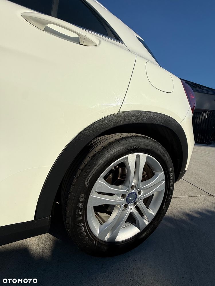 Mercedes-Benz GLA - 28