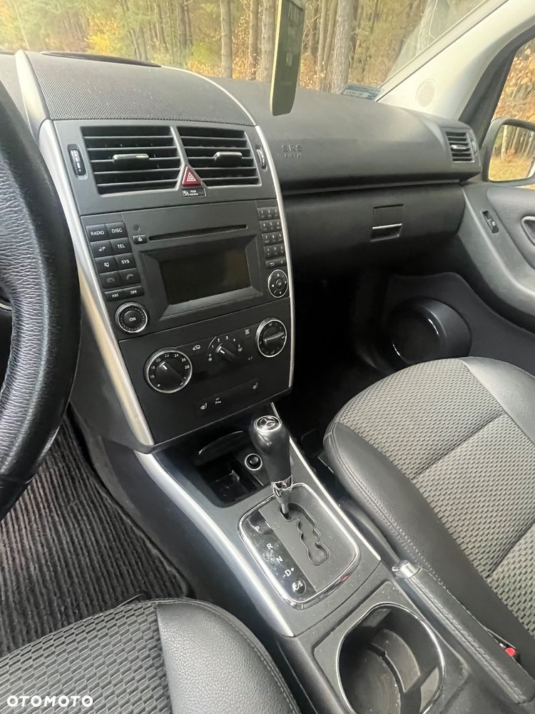 Mercedes-Benz Klasa A 180 CDI Autotronic Avantgarde - 8