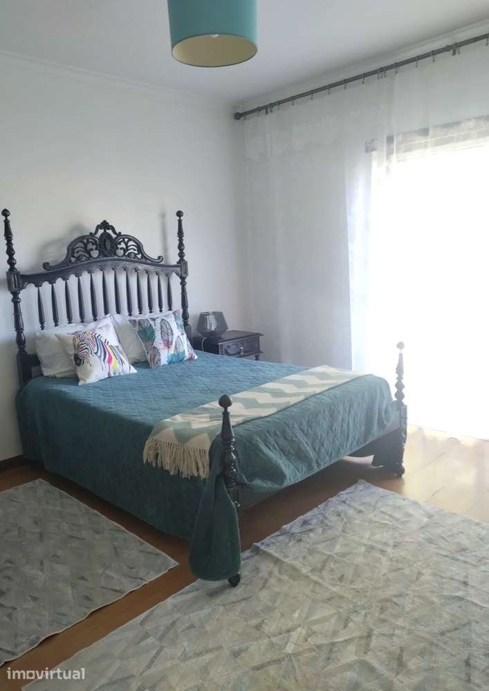 Arrendamento T3 em São Jorge
900 € - Grande imagem: 5/11