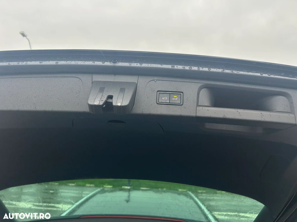 Volkswagen Passat Variant 2.0 TDI DSG (BlueMotion Technology) Trendline - 4