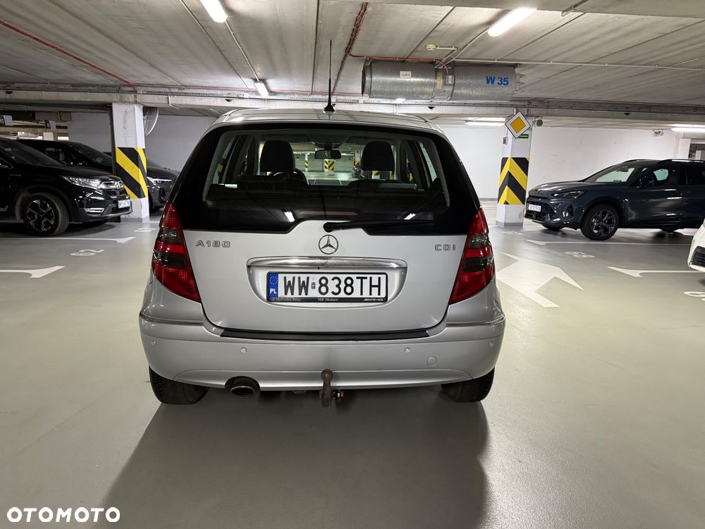 Mercedes-Benz Klasa A 180 CDI Autotronic Avantgarde Edition 10 - 9