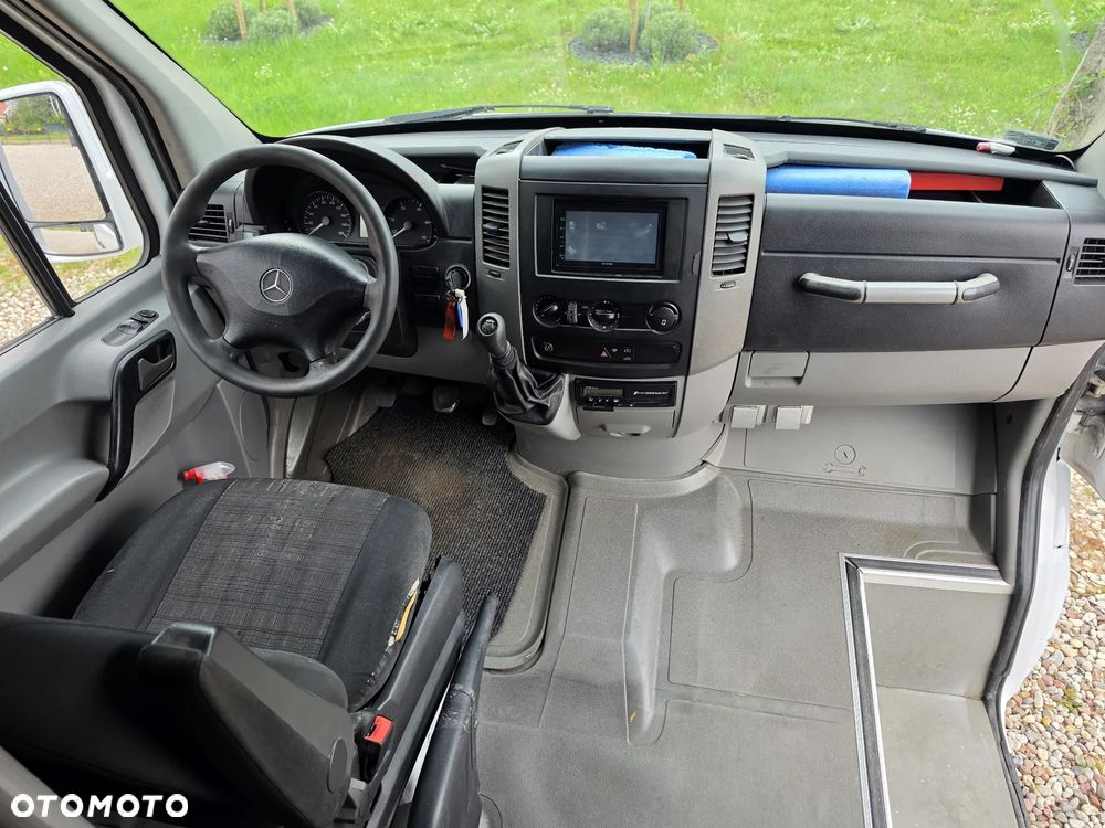 Mercedes-Benz Sprinter 519 CDI - 11