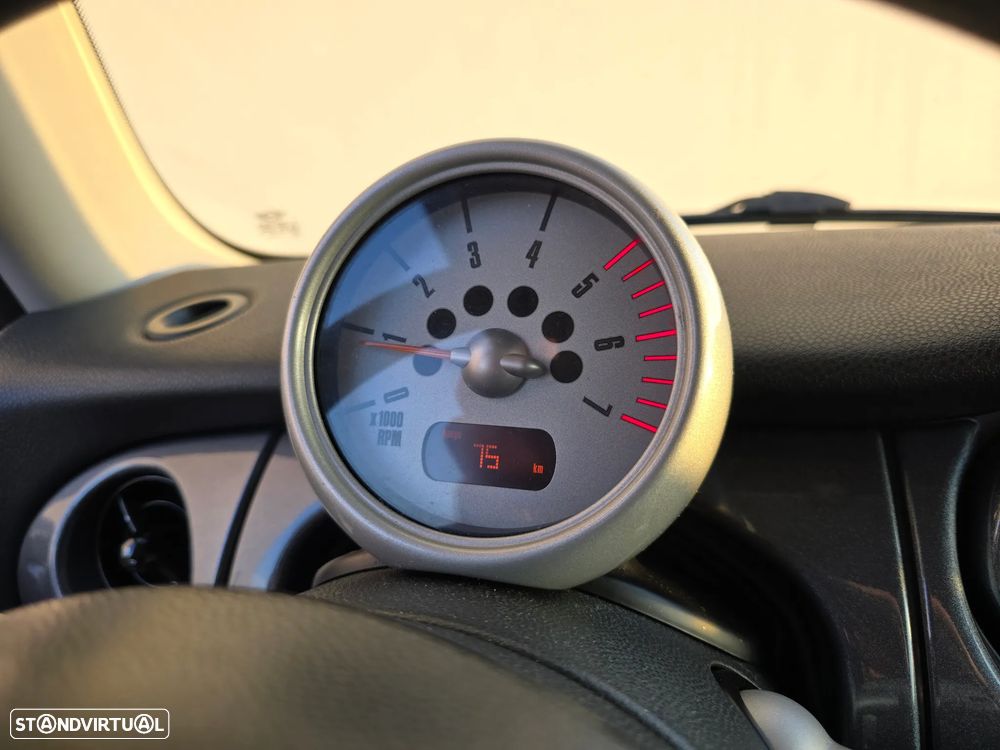 MINI 3 Portas One 1.4 D - 13