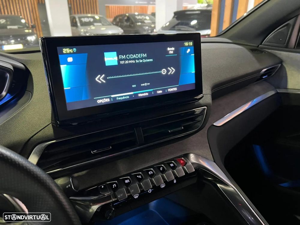 Peugeot 3008 1.6 Hybrid GT Pack e-EAT8 - 29