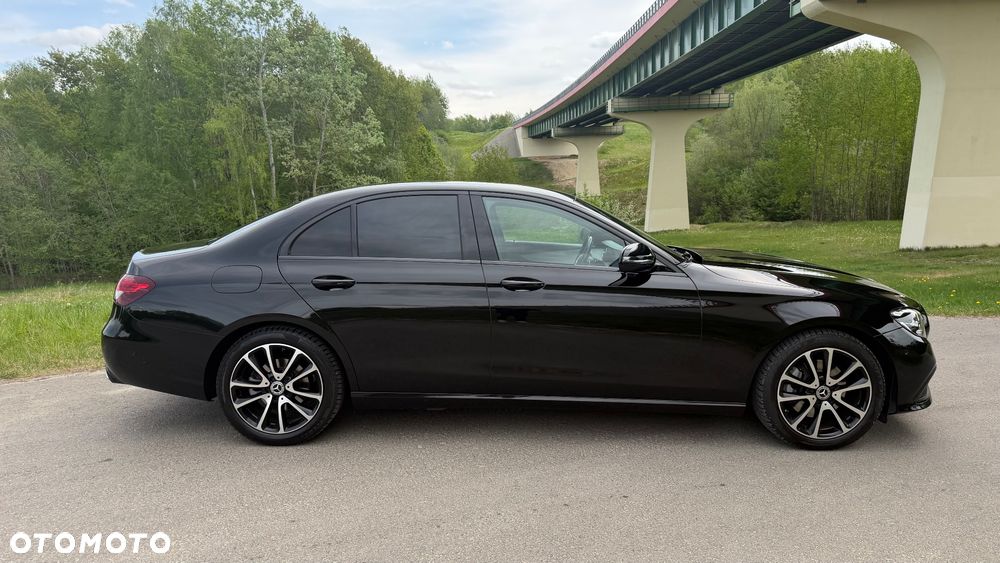 Mercedes-Benz Klasa E 220 d 9G-TRONIC - 4