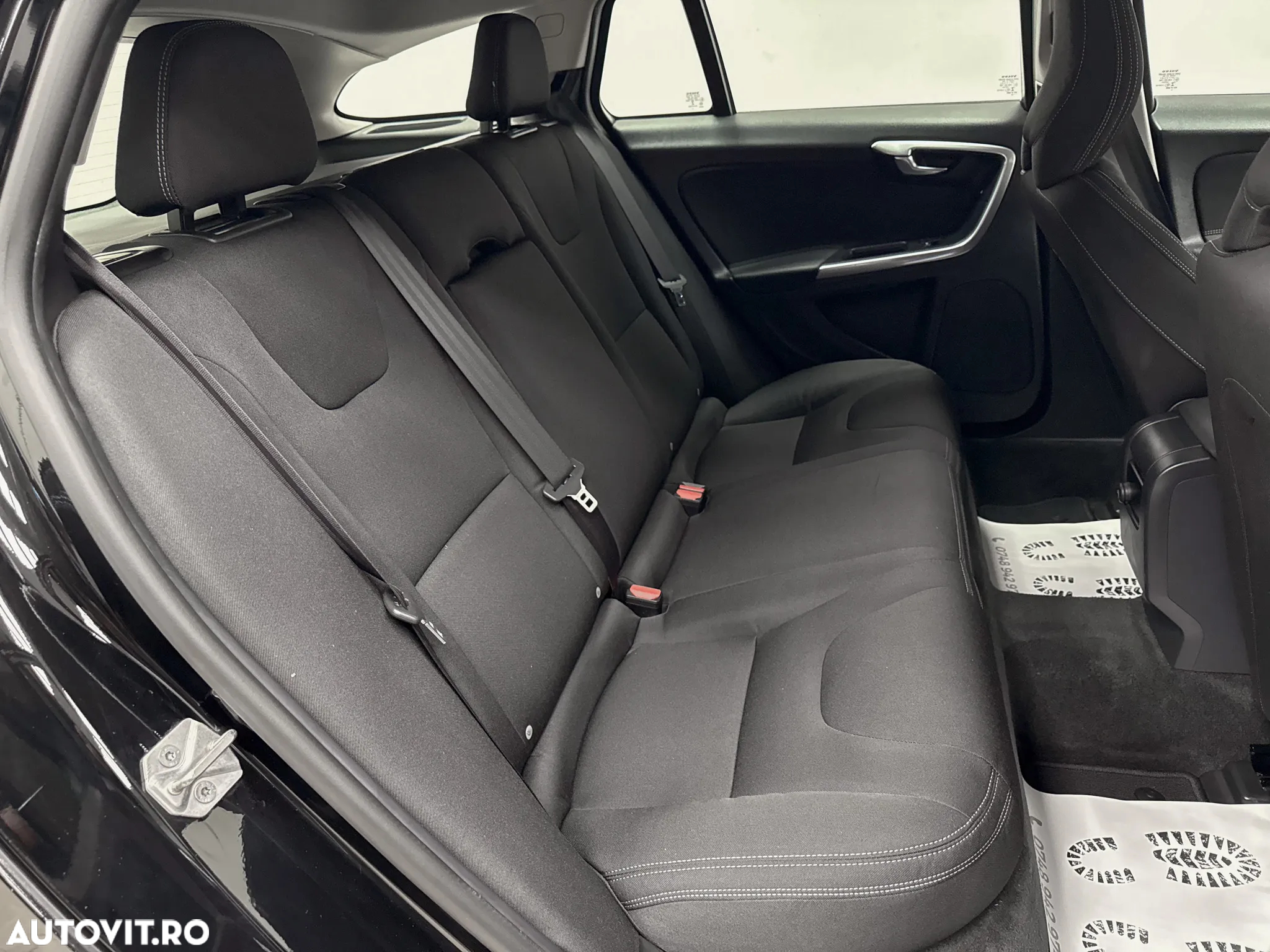 Volvo V60 D2 ECO Start-Stop Momentum - 13