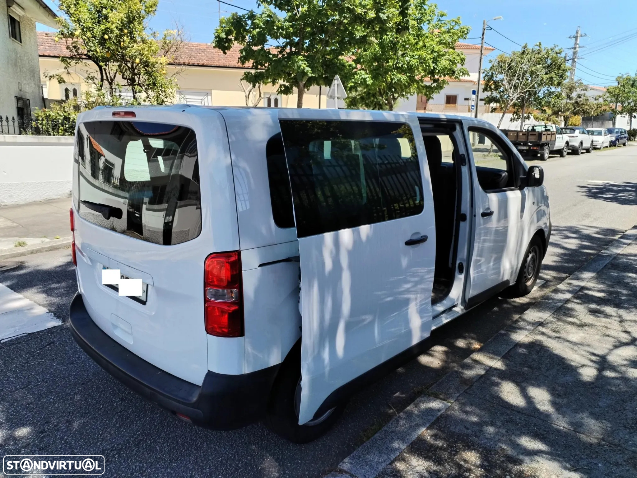 Peugeot Traveller 1.5 BlueHDi L2H1 Business Standard - 11