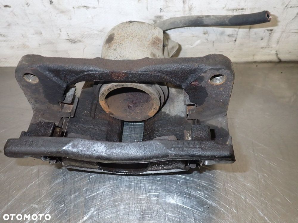 ZACISK HAMULCA PRAWY PRZÓD SUZUKI SWIFT IV 1.3 LIFT - 4