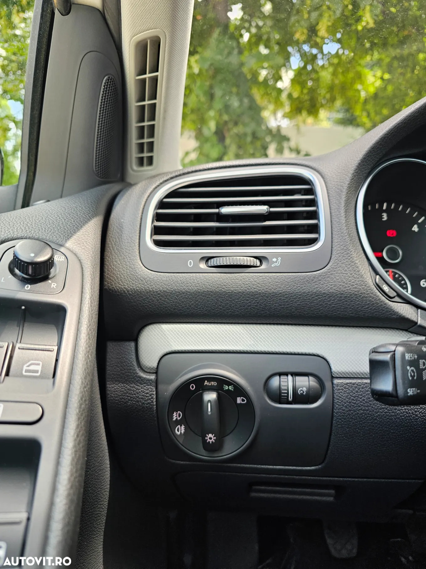 Volkswagen Golf - 26