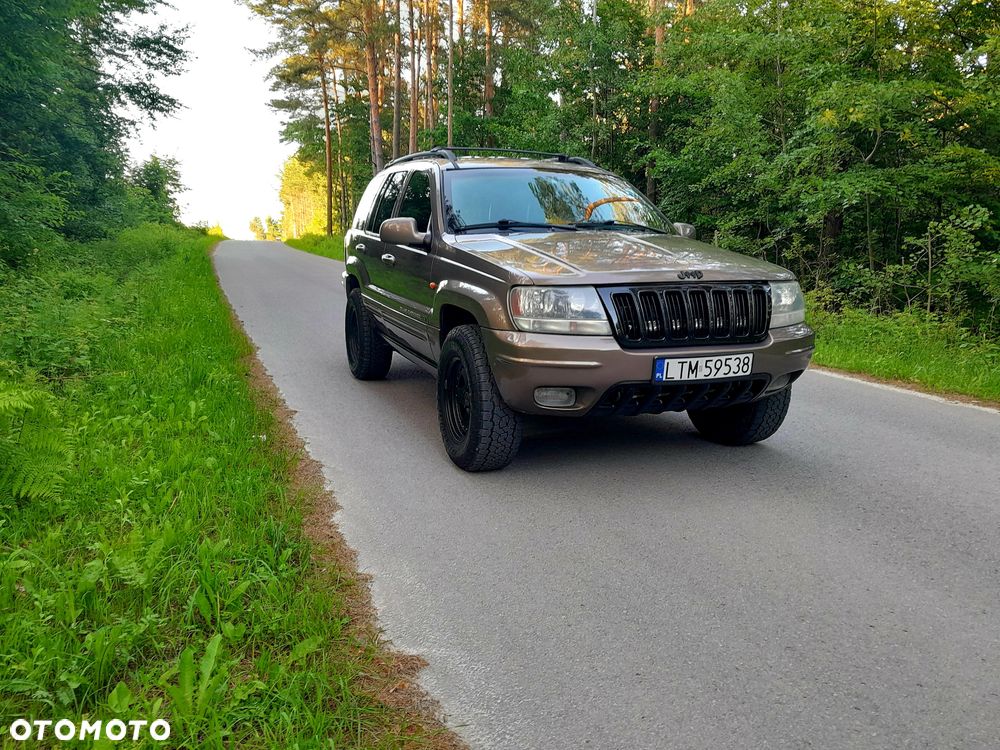 Jeep Grand Cherokee - 1