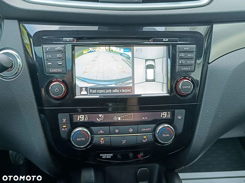 Nissan Qashqai 1.6 dCi Tekna S&S - 32