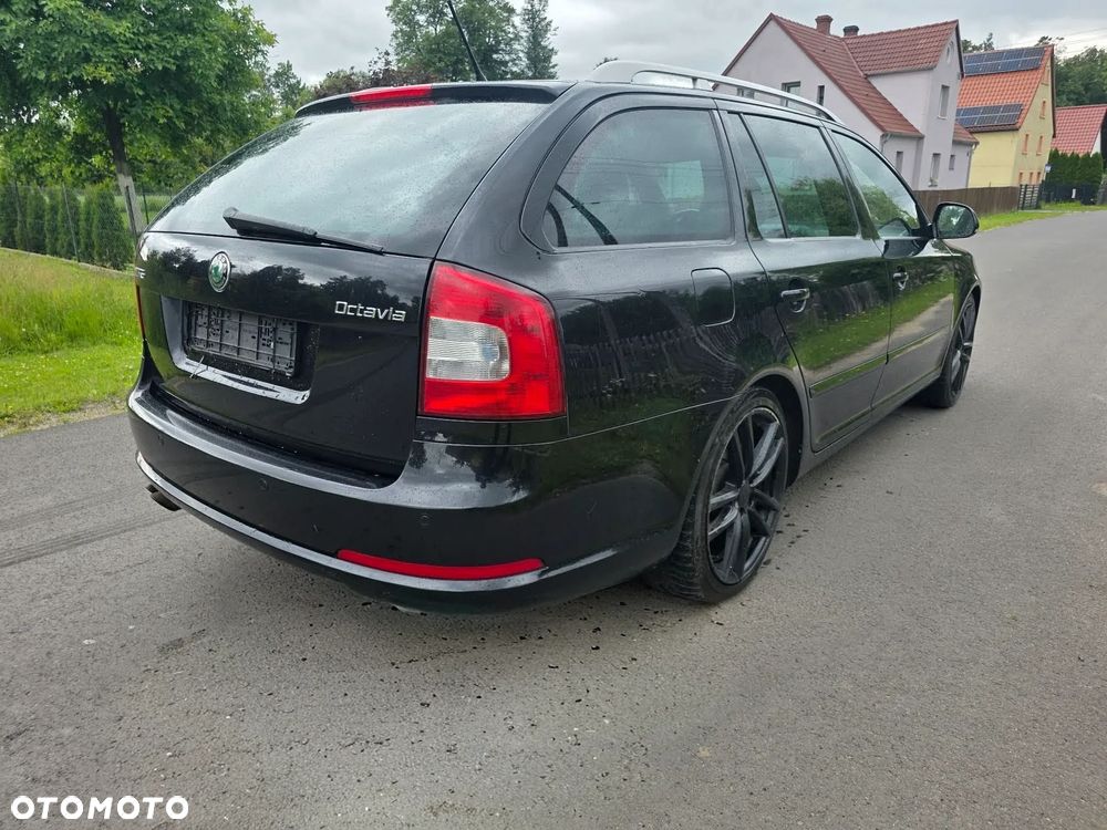 Skoda Octavia 2.0 TSI RS - 8
