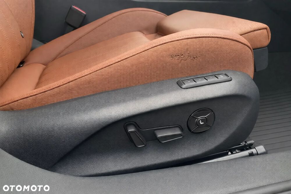 Skoda Superb 2.0 TDI SCR 4x4 L&K DSG - 27