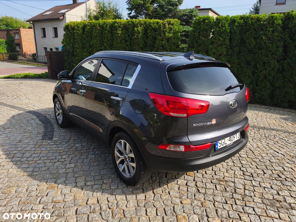 Kia Sportage 1.6 GDI 2WD Dream-Team Edition - 4