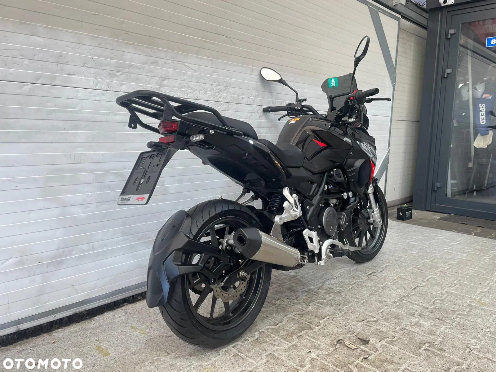 Benelli TRK 251 - 6