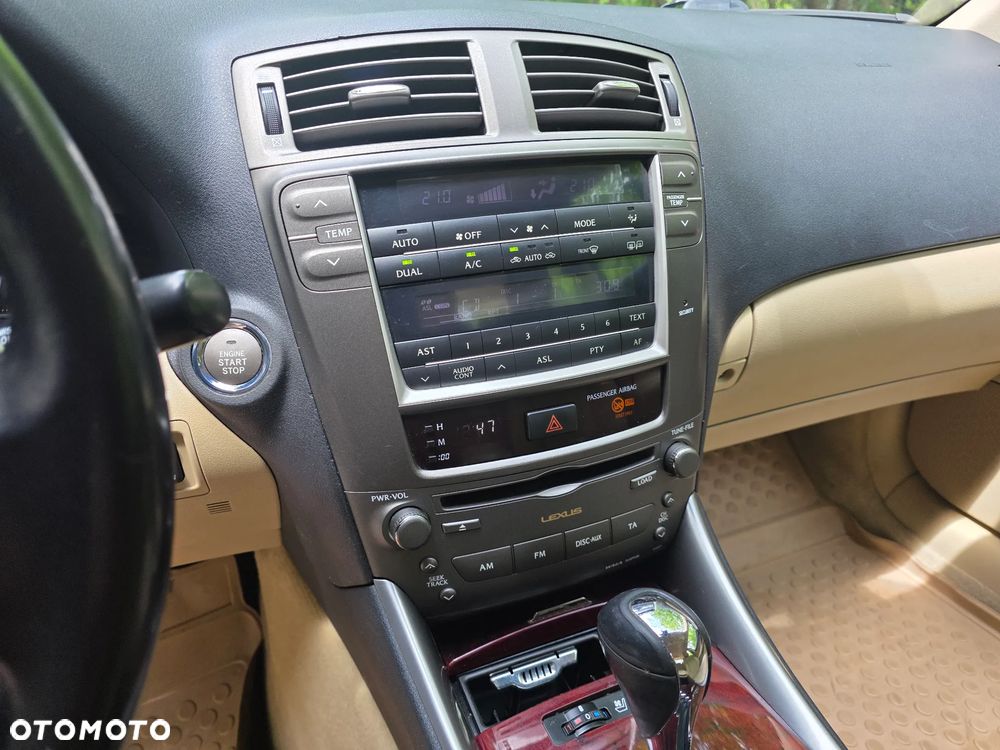 Lexus IS 250 Prestige - 12