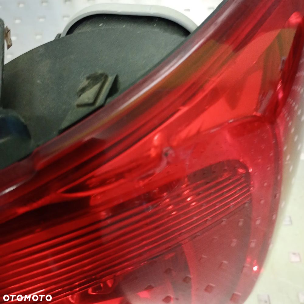 Lampa tylna prawa Polo 6R 6R0945096L - 3