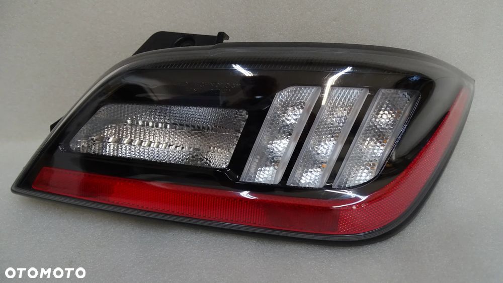 HYUNDAI KONA I lift - lampa tylna prawa - 1