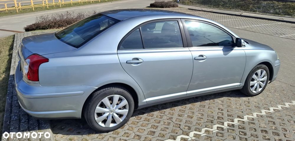 Toyota Avensis 2.0 D-4D Luna - 3