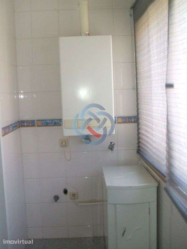 APARTAMENTO T2 C/ LUGAR DE GARAGEM - Grande imagem: 5/13