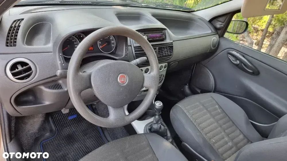Fiat Punto - 10