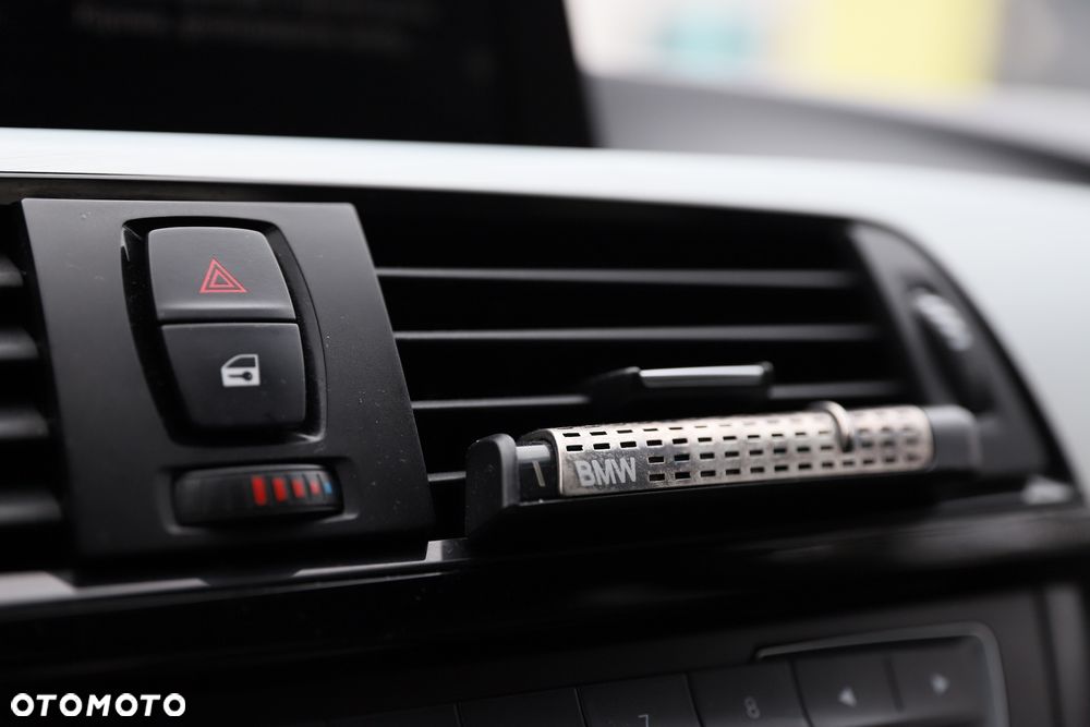 BMW Seria 3 320d Efficient Dynamics Sport Line - 8