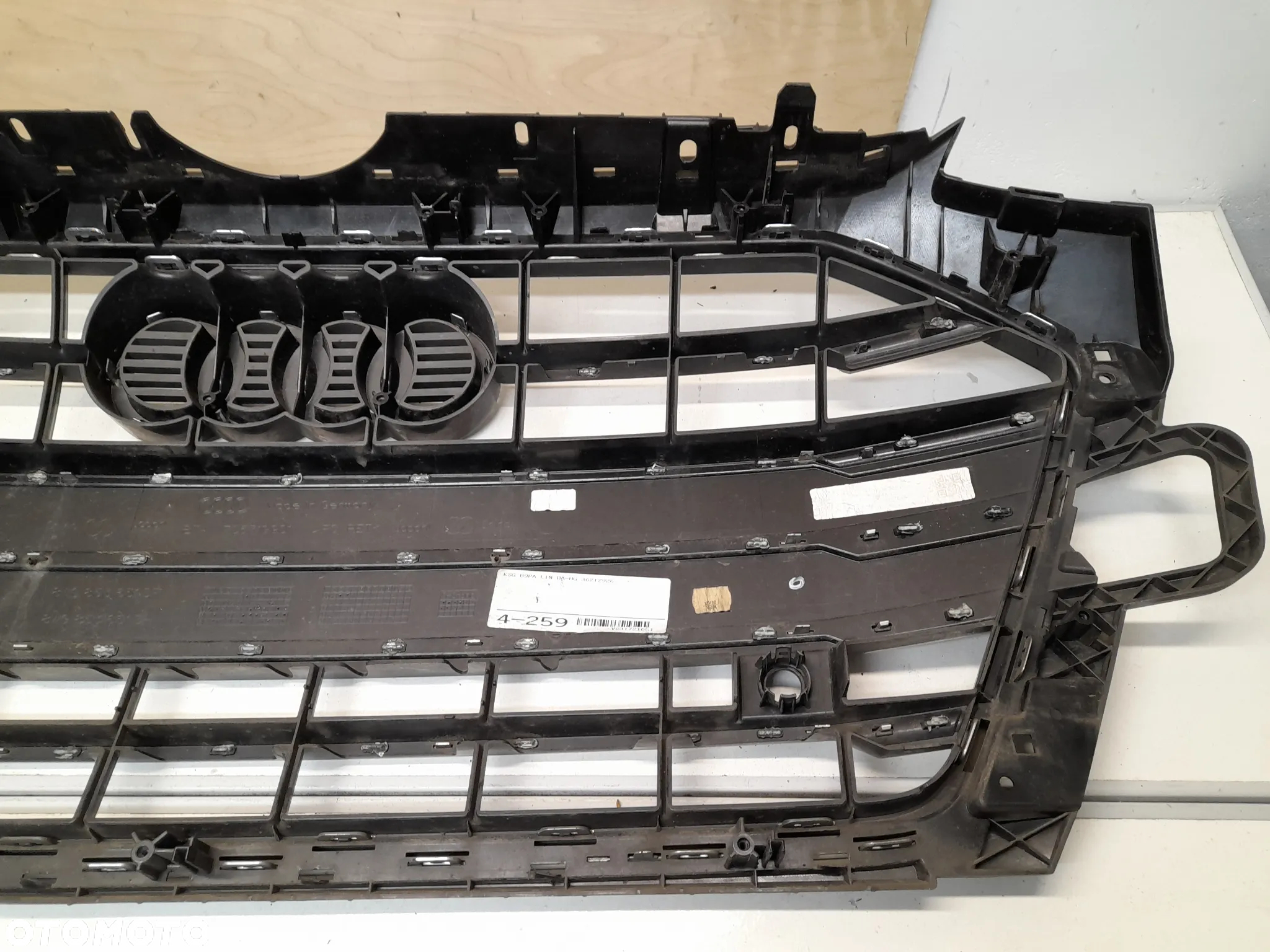 AUDI A4 B9 LIFT 19r- atrapa chłodnicy grill 8W0853651DF - 10