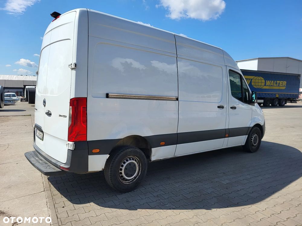 Mercedes-Benz Sprinter - 9