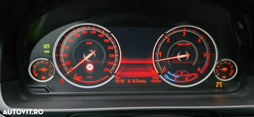 BMW Seria 5 530d xDrive Aut. Modern Line - 26