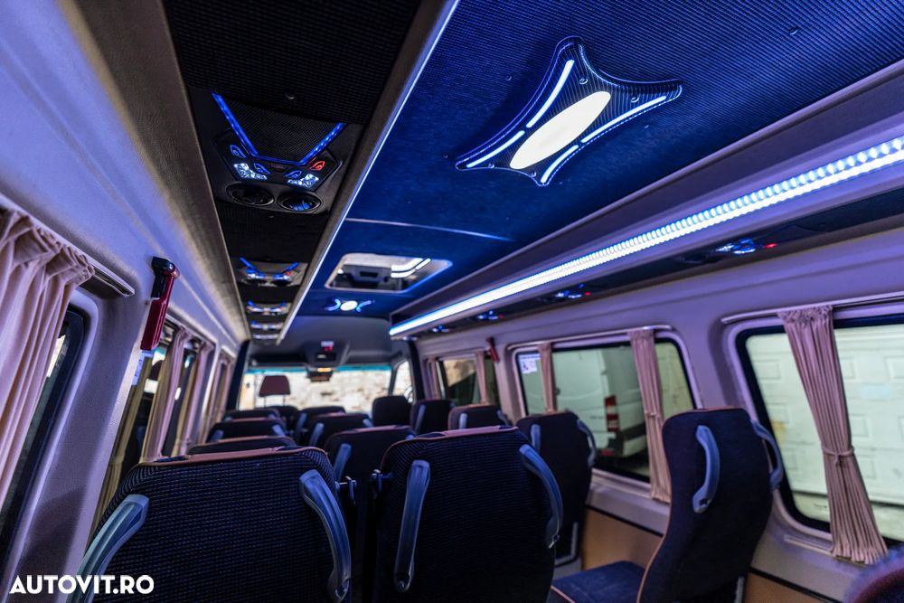 Mercedes-Benz Sprinter - 25