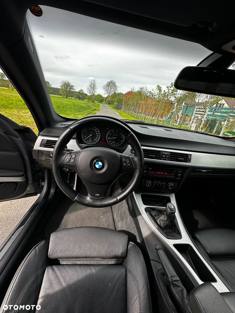 BMW Seria 3 320i M Sport Edition - 25